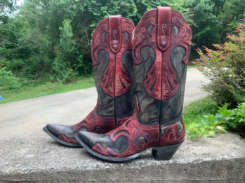 Size 7.5 women’s Sterling River boots