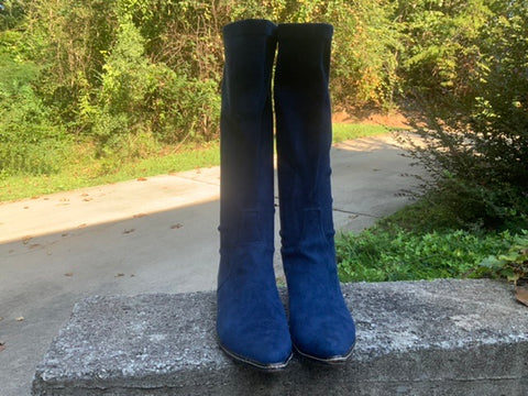 Size 9 women’s Donald Pliner boots