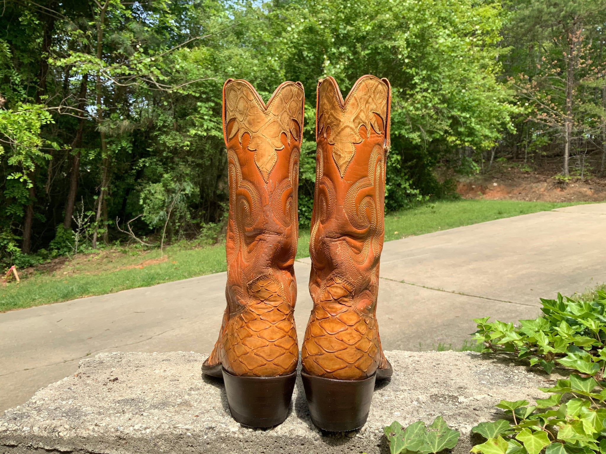 Size 7 women s handmade anteater boots Bootitude