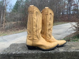 Size 8 women’s Larry Mahan boots