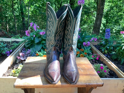 Size 8 women’s Tony Lama boots
