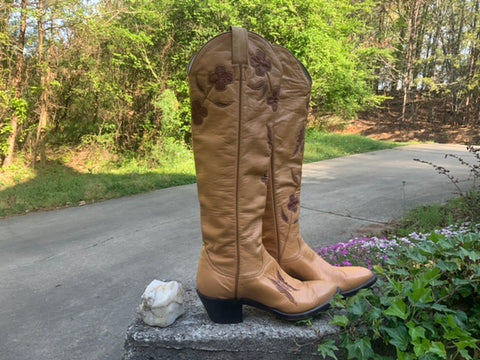 Size 6 women s Larry Mahan boots Bootitude