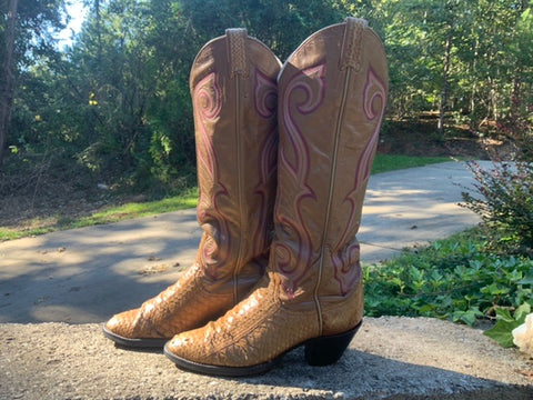 Size 7.5 women’s Larry Mahan boots