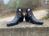Size 8 women’s Ralph Lauren boots