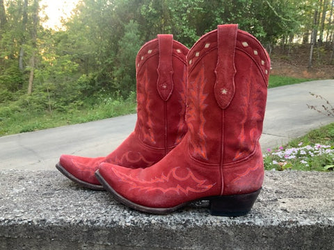 Size 9 women’s Old Gringo boots