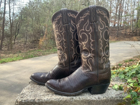 Size 8 men’s or 9.5 women’s Tony Lama boots