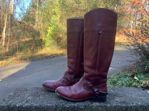 Size 8 women’s Frye boots