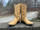 Size 8 women’s Larry Mahan boots