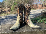 Size 6.5 women’s Donald Pliner boots