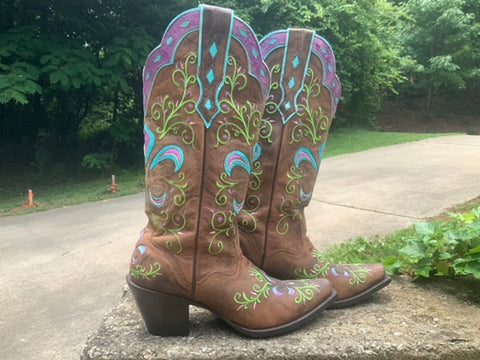 Size 8 women’s Sterling River boots