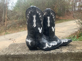 Size 6 women’s Vargas boots