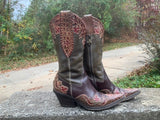 Size 8 women’s Donald Pliner boots