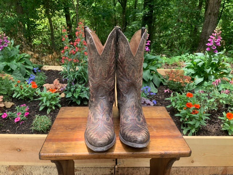 Size 8.5 women’s Ariat boots