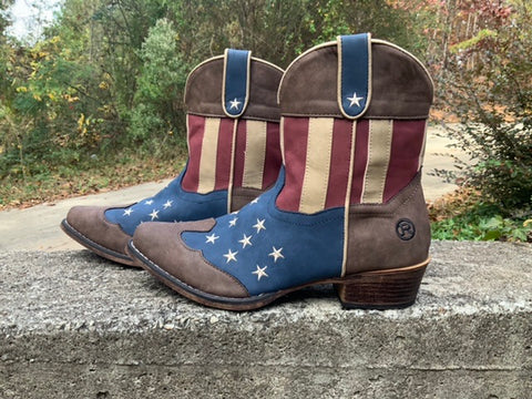 Size 11 women’s Roper boots