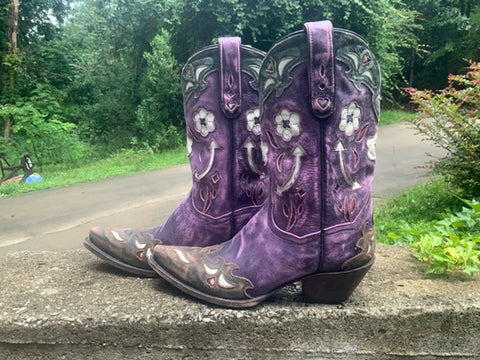 Size 8.5 women’s Dan Post boots