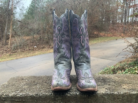 Size 7.5 women’s Corral boots