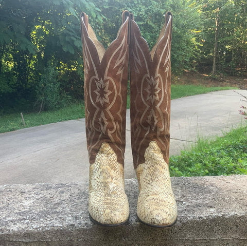Size 6.5 women’s Tony Lama boots