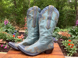 Size 8 women’s Gianni Bini boots